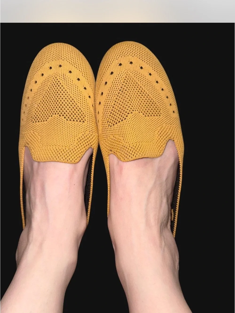 Vivaia Audrey Round-Toe Embroidered Cat Loafers – Yellow – Like New